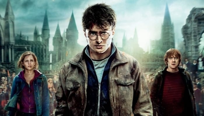 Imagem promocional de Hermione, Harry Potter e Rony em As Relíquias da Morte 2