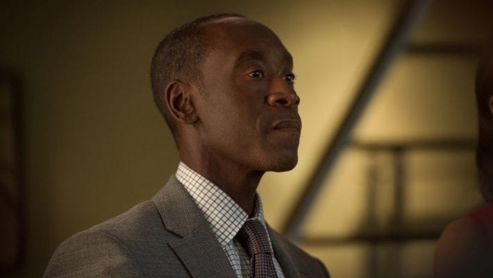 Don Cheadle como James Rhodes em Vingadores: Era de Ultron