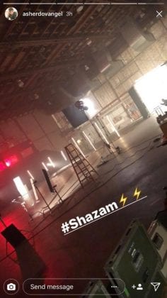SHAZAM! | Ator posta imagens do set de filmagens