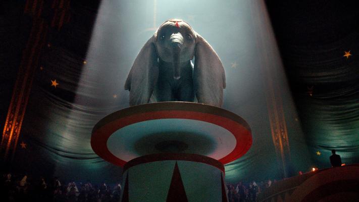 imagem promocional de Dumbo, que é um dos remaks da Disney no Disney+