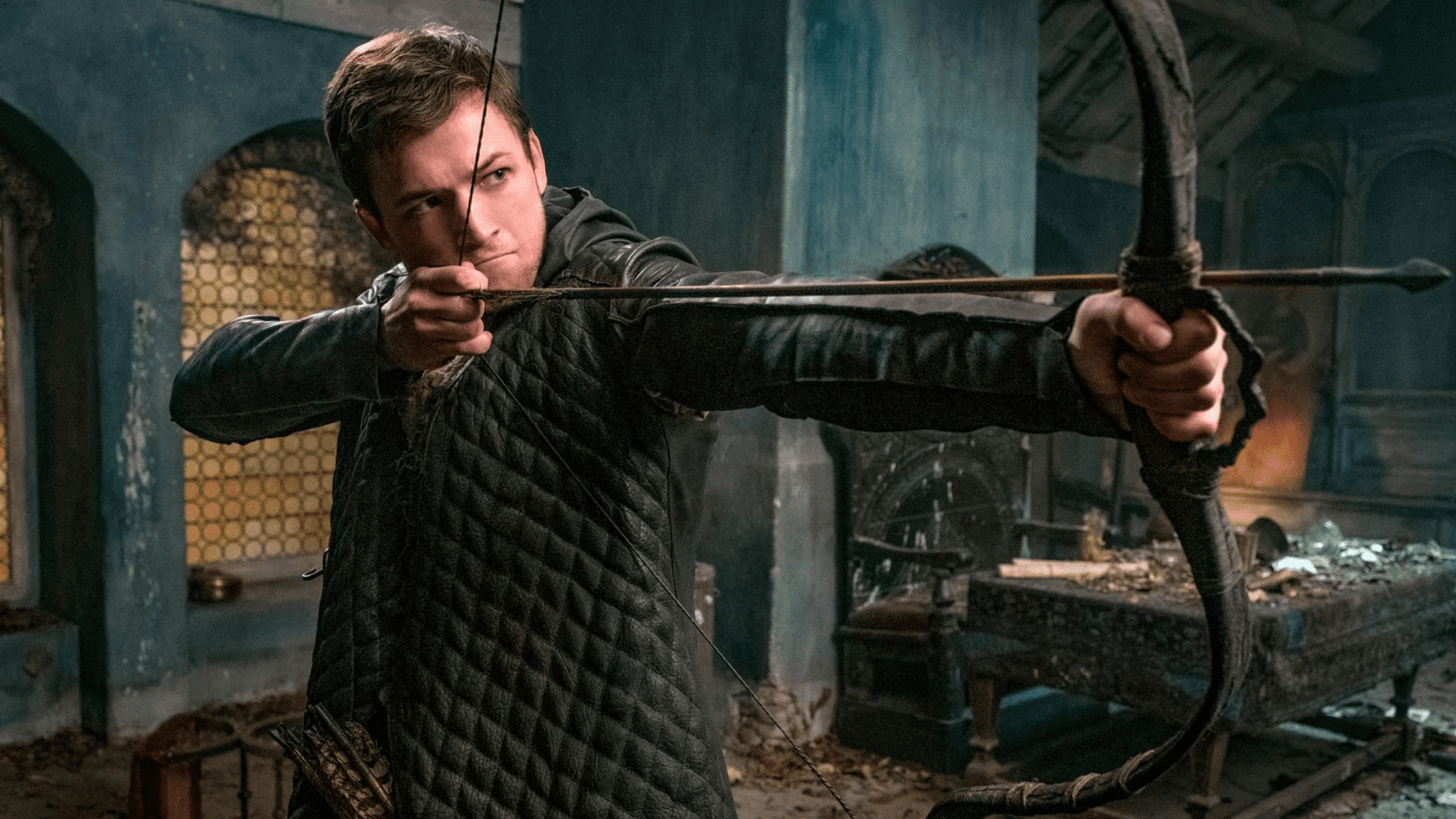 taron egerton vai estrelar em in with the devil